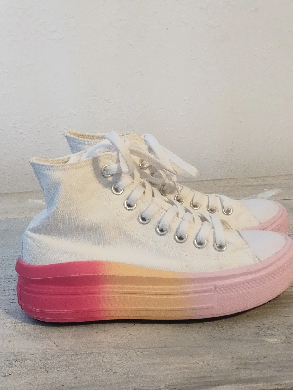 Girl's Fashion Sneakers Converse Chuck Taylor All Star size 4.5 good Platform